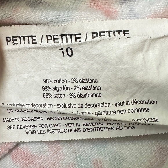 Gloria Vanderbilt Amanda Shorts | Size 10P Petite | Floral Print Summer Walking - Picture 6 of 7